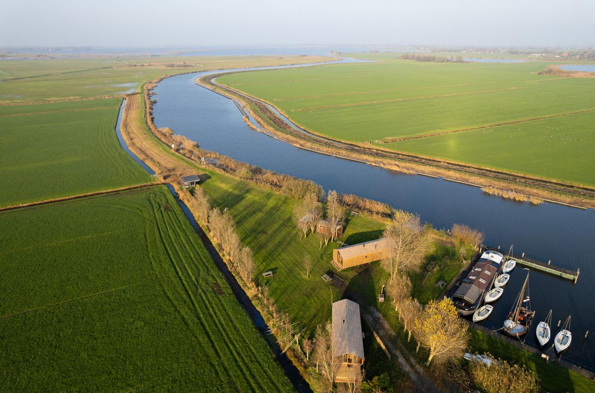 Bed and Breakfast Rufus Aan Het Water Boornzwaag over de Wielen Esterno foto